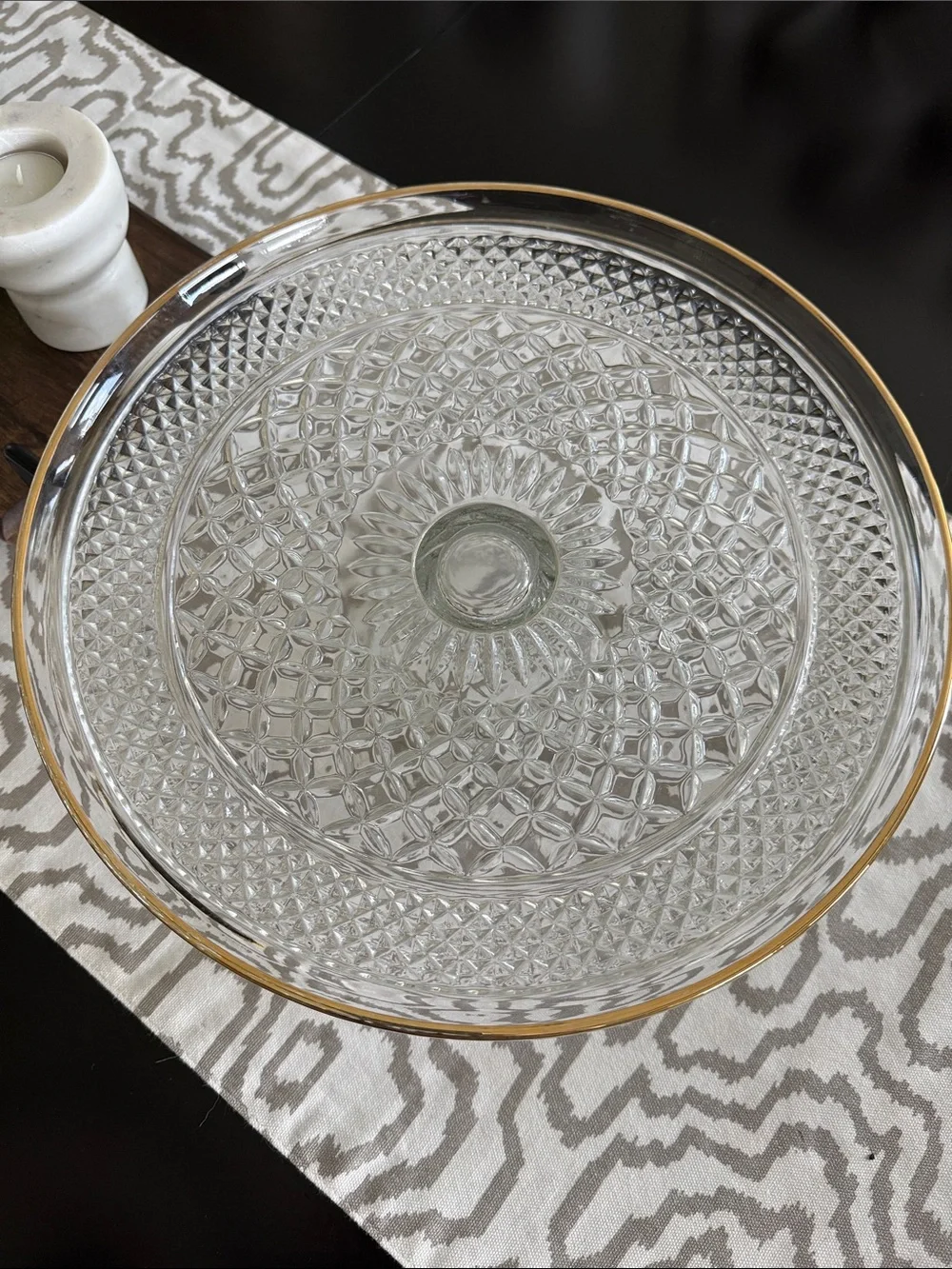 Anchor Hocking Wexford Cake plate with dome.